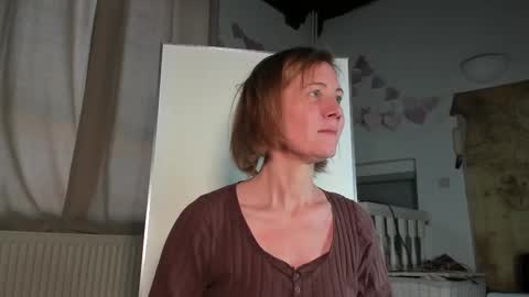 Snapshot of lola_belgium chatting on 03-02-25, 04:32 lola_belgium online show from 03-02-25, 04:32