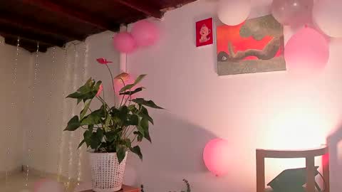 Snapshot of lola_cocks chatting on 01-12-25, 11:47 mara online show from 01-12-25, 11:47