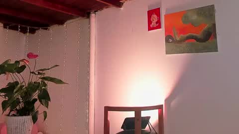 Snapshot of lola_cocks chatting on 02-13-25, 01:40 mara online show from 02-13-25, 01:40