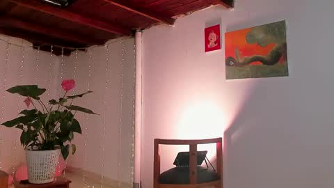 Snapshot of lola_cocks chatting on 02-26-25, 02:04 mara online show from 02-26-25, 02:04