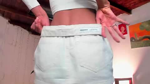 Snapshot of lola_cocks chatting on 03-03-25, 09:48 mara online show from 03-03-25, 09:48