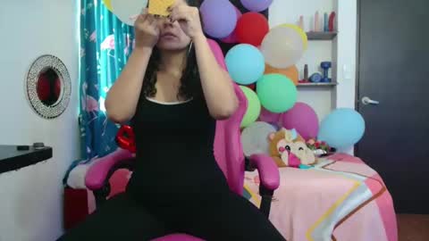 lola_fiery online show from 09-10-25, 01:11