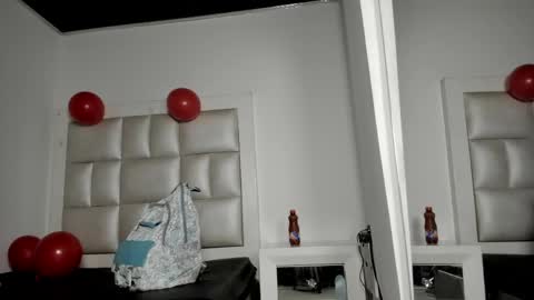Snapshot of lola_js chatting on 04-29-26, 11:58 lola_js online show from 04-29-26, 11:58