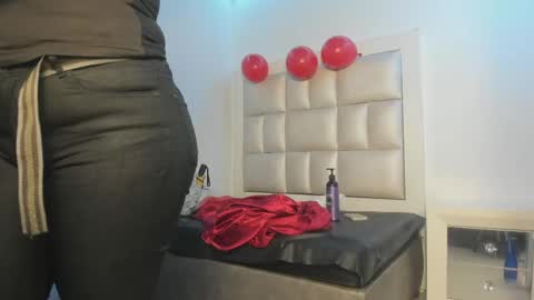 Snapshot of lola_js chatting on 06-01-26, 12:07 lola_js online show from 06-01-26, 12:07