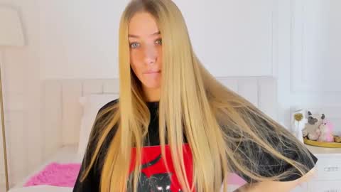 lola_lewis online show from 12-03-25, 09:18