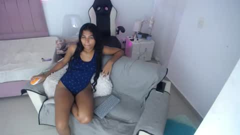 lola_lustrum online show from 06-26-26, 04:11