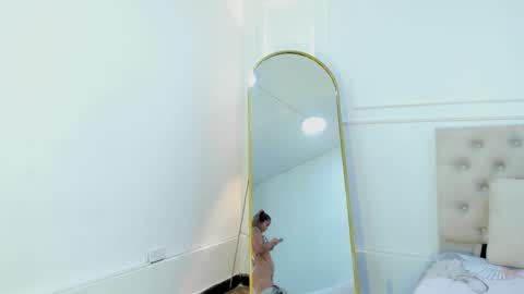 lola red online show from 02-13-26, 06:59