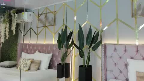 lola_saenz__ online show from 02-05-26, 12:10