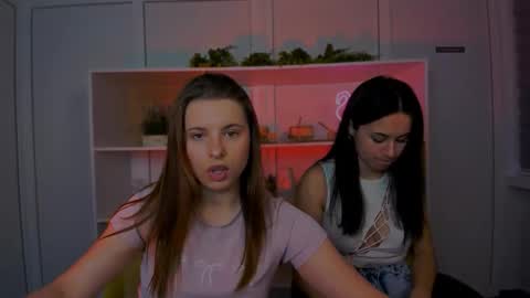 Snapshot of lola_swon chatting on 10-11-25, 07:01 Lola online show from 10-11-25, 07:01