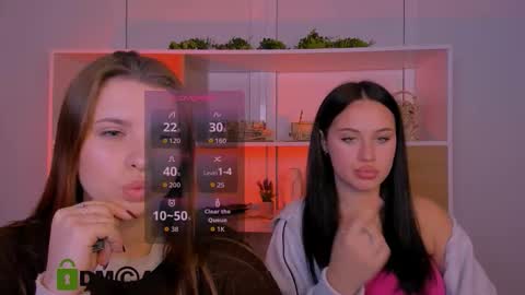 Snapshot of lola_swon chatting on 10-15-25, 07:14 Lola online show from 10-15-25, 07:14