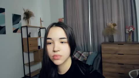 Snapshot of lola_weis chatting on 02-10-26, 07:23 Melina online show from 02-10-26, 07:23