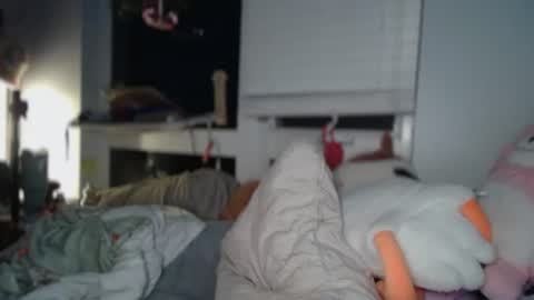 Snapshot of lolaa555 chatting on 06-18-26, 10:52 lolaa555 online show from 06-18-26, 10:52