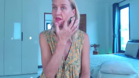 Lola online show from 02-26-26, 05:28