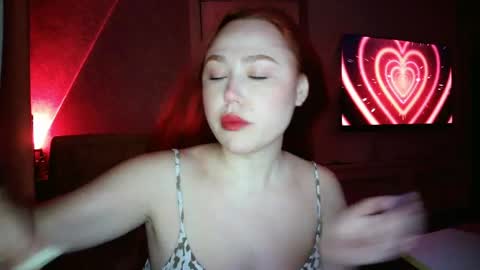 Snapshot of lolaamint_ chatting on 05-10-26, 03:06 LolaaMint online show from 05-10-26, 03:06