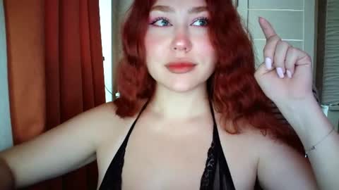 Snapshot of lolaamint_ chatting on 06-12-26, 10:25 LolaaMint online show from 06-12-26, 10:25