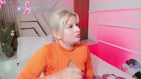 Lola Angel online show from 01-16-25, 08:14