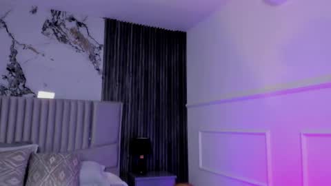 Lola Angel online show from 05-15-26, 11:01