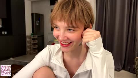 Snapshot of lolaatatee chatting on 05-28-26, 06:16 lolaatatee online show from 05-28-26, 06:16