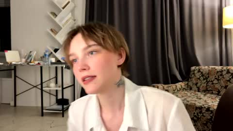 Snapshot of lolaatatee chatting on 06-05-26, 05:40 lolaatatee online show from 06-05-26, 05:40
