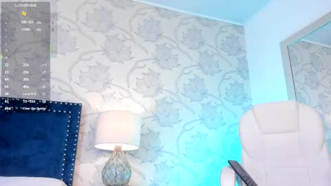 Snapshot of lolaberry_ chatting on 05-15-26, 06:31 Lola Berry online show from 05-15-26, 06:31