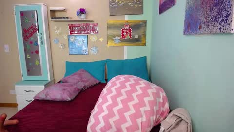 Lola online show from 12-03-24, 07:22