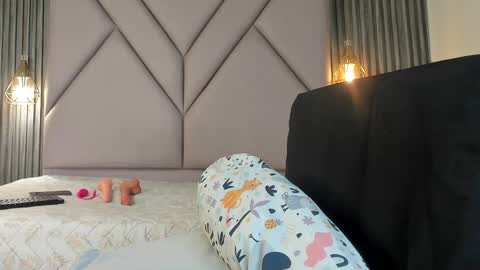 lolabunnysc online show from 04-14-26, 12:22