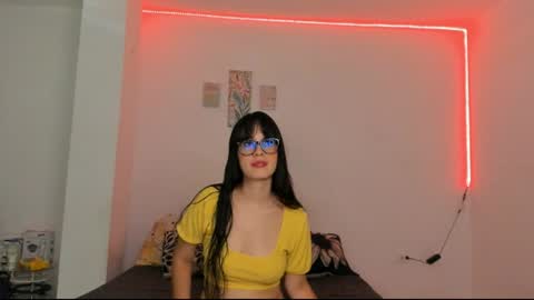 Lola  help me get to 100 thumbs online show from 08-05-26, 02:53
