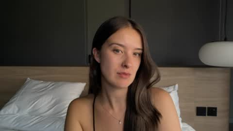 Snapshot of loladom chatting on 06-22-26, 06:38 Frt Pr1ncess online show from 06-22-26, 06:38