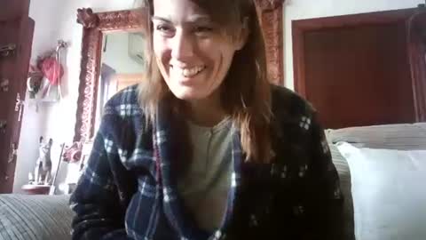 LOLA HUESO y ERIC online show from 03-01-25, 09:40