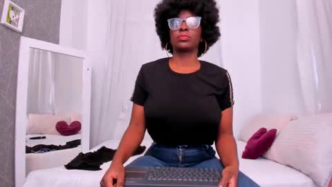 lola online show from 09-29-25, 12:43