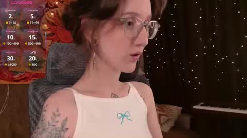 Snapshot of lolami_ chatting on 06-24-26, 07:29 lolami_ online show from 06-24-26, 07:29