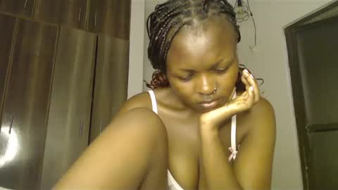 Snapshot of lolamia7 chatting on 02-22-25, 05:34 lolamia7 online show from 02-22-25, 05:34