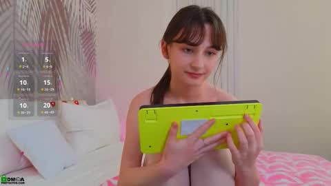 Lola online show from 02-15-26, 07:51