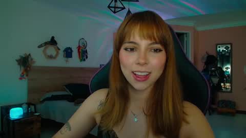 Snapshot of lolaverse chatting on 09-22-25, 07:16 Lola doll online show from 09-22-25, 07:16