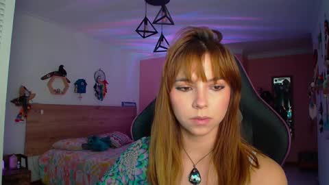 Snapshot of lolaverse chatting on 10-12-25, 10:09 Lola doll online show from 10-12-25, 10:09