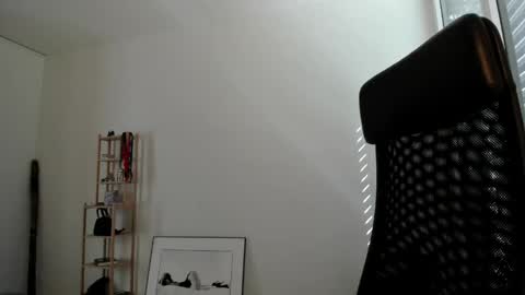 Snapshot of lolaverse chatting on 04-23-26, 01:35 Lola doll online show from 04-23-26, 01:35