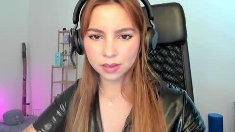 Snapshot of lolaverse chatting on 05-15-26, 07:59 Lola doll online show from 05-15-26, 07:59