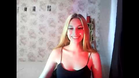 LollaLaKiss online show from 10-26-25, 01:44