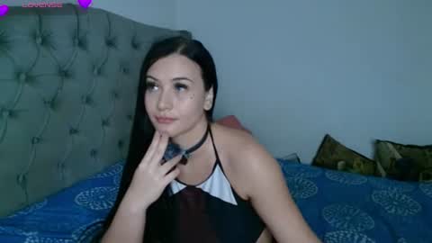Snapshot of lollipoptease chatting on 06-12-26, 10:52 Sweet Jazmin online show from 06-12-26, 10:52
