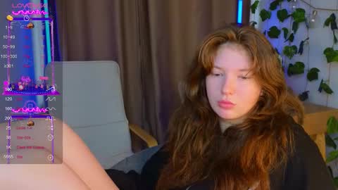 Snapshot of lolly_pump chatting on 09-27-25, 07:24 Mona online show from 09-27-25, 07:24