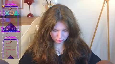 Snapshot of lolly_pump chatting on 10-01-25, 12:33 Mona online show from 10-01-25, 12:33