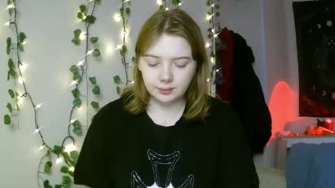 Lilly online show from 03-12-25, 02:23