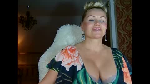 Roxy online show from 02-15-25, 05:51