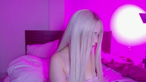 Kari online show from 05-25-26, 02:56