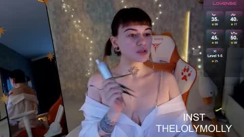 Molli online show from 11-23-25, 10:04