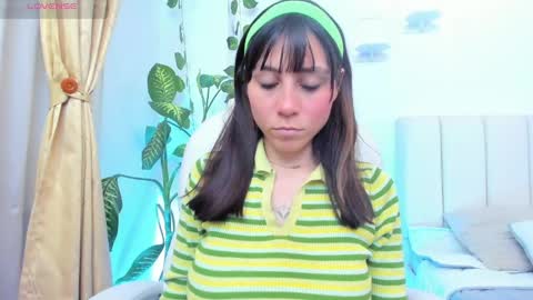 Snapshot of lolypink_ chatting on 05-12-26, 01:52 Loly online show from 05-12-26, 01:52
