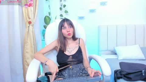 Snapshot of lolypink_ chatting on 05-14-26, 03:30 Loly online show from 05-14-26, 03:30