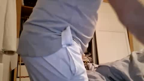 Snapshot of london_boy_35 chatting on 05-14-26, 11:55 hey you online show from 05-14-26, 11:55