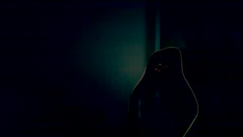 Snapshot of london_man1988 chatting on 12-11-24, 04:42 london_man1988 online show from 12-11-24, 04:42