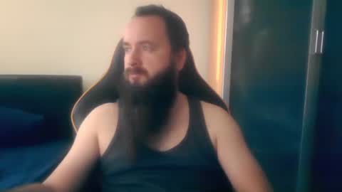 Snapshot of london_man1988 chatting on 10-24-25, 07:38 london_man1988 online show from 10-24-25, 07:38